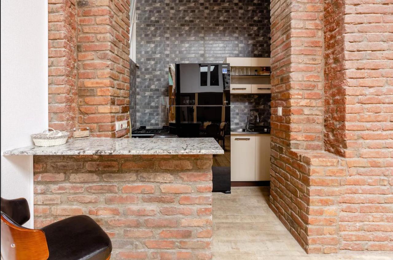 Lovely Dulcet Loft In Center Of Rustaveli Tbilisi Luaran gambar